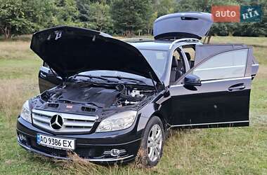 Універсал Mercedes-Benz C-Class 2009 в Ужгороді