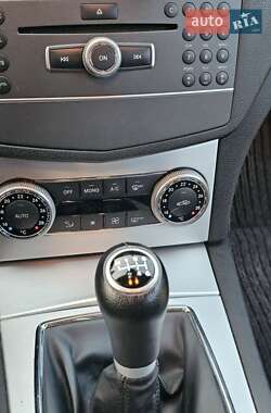 Універсал Mercedes-Benz C-Class 2009 в Ужгороді
