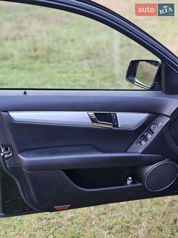 Універсал Mercedes-Benz C-Class 2009 в Ужгороді фото 20 Універсал Mercedes-Benz C-Class 2009 в Ужгороді