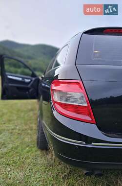 Універсал Mercedes-Benz C-Class 2009 в Ужгороді