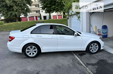 Седан Mercedes-Benz C-Class 2013 в Львові