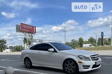 Купе Mercedes-Benz C-Class 2013 в 