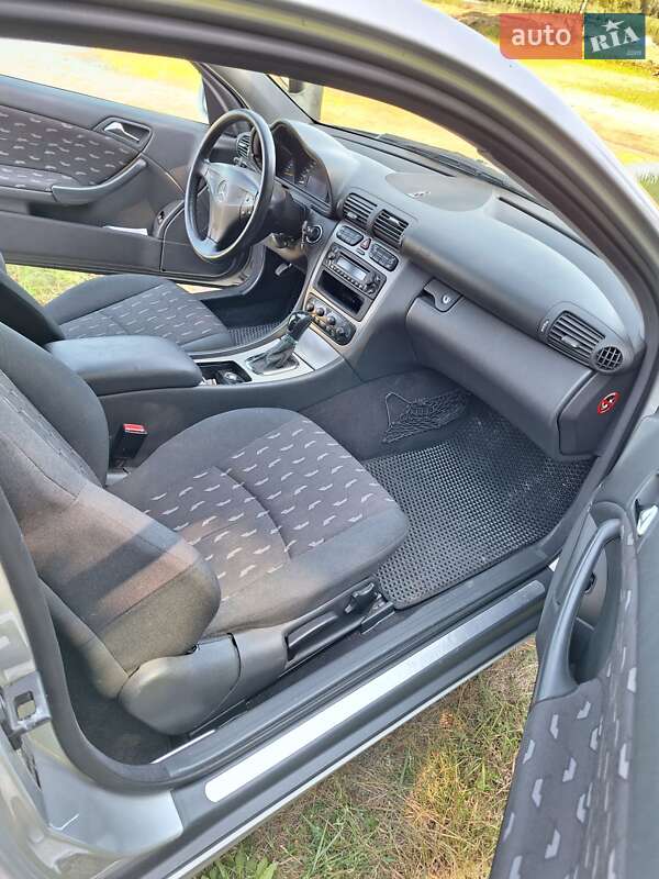 Купе Mercedes-Benz C-Class 2002 в Житомире