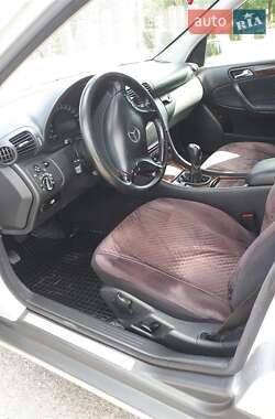 Універсал Mercedes-Benz C-Class 2002 в 