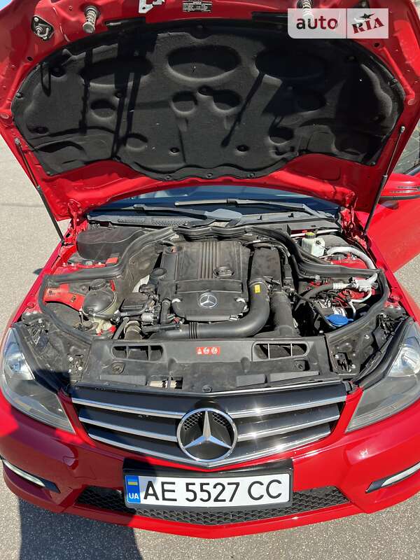 Седан Mercedes-Benz C-Class 2013 в Харкові