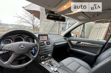 Універсал Mercedes-Benz C-Class 2010 в Волочиську