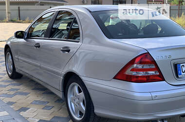 Седан Mercedes-Benz C-Class 2004 в 