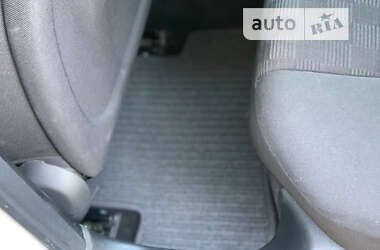 Седан Mercedes-Benz C-Class 2004 в 