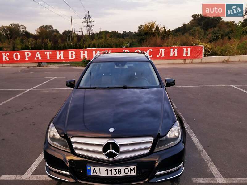 Mercedes-Benz C-Class 2011