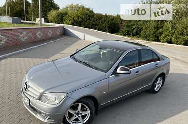 Седан Mercedes-Benz C-Class 2008 в Бучаче