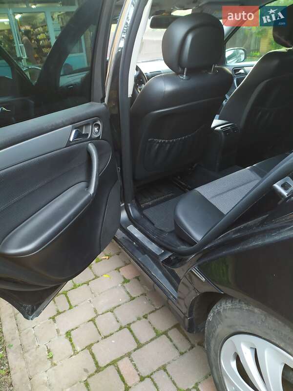 Универсал Mercedes-Benz C-Class 2006 в Львове