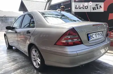 Mercedes-Benz C-Class 2004