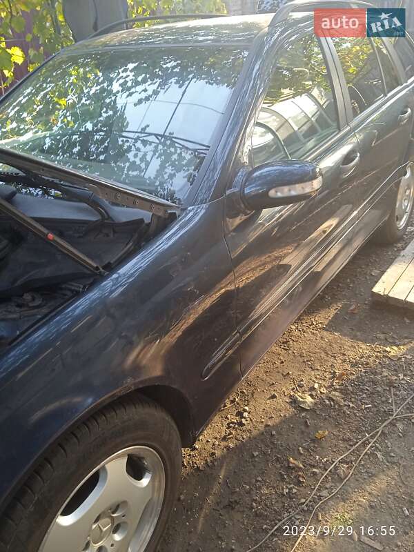 Универсал Mercedes-Benz C-Class 2002 в Овидиополе