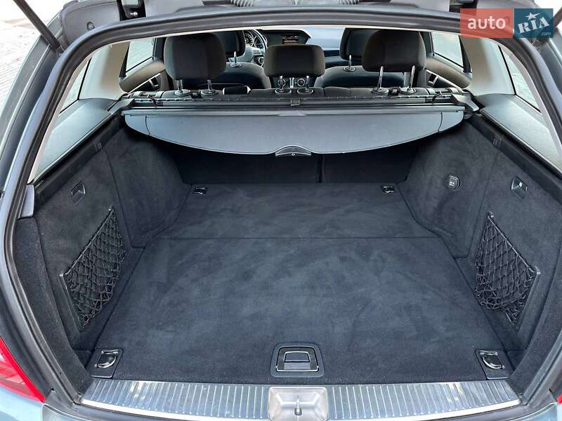 Універсал Mercedes-Benz C-Class 2011 в Луцьку