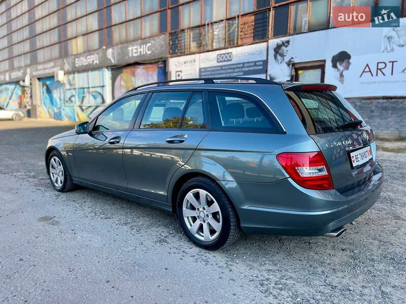 Універсал Mercedes-Benz C-Class 2011 в Луцьку