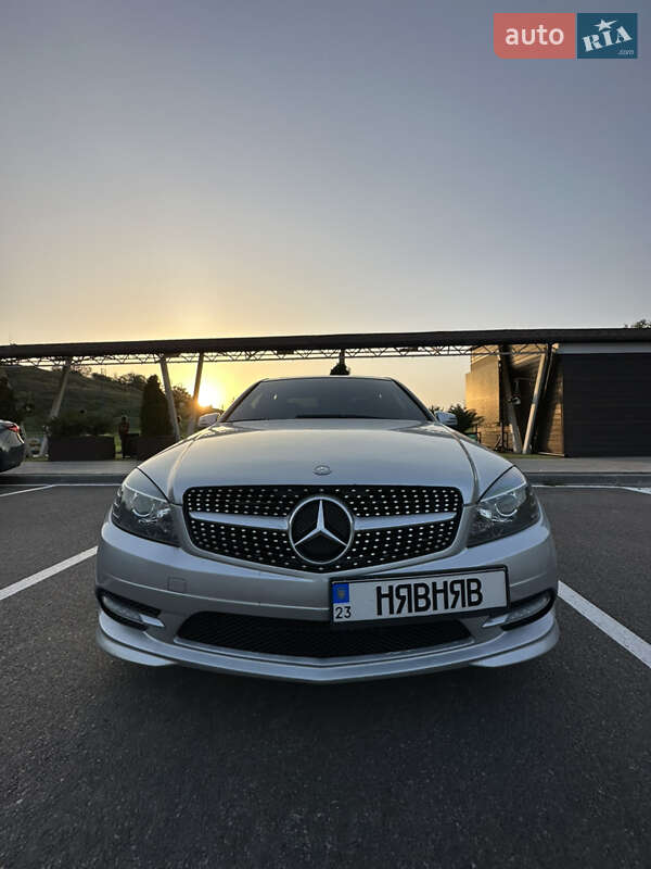 Mercedes-Benz C-Class 2011