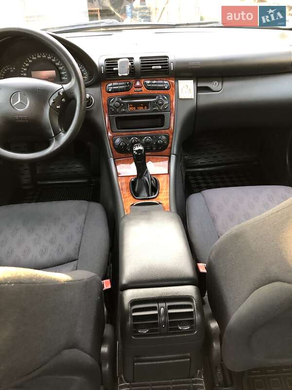 Седан Mercedes-Benz C-Class 2003 в Покровском
