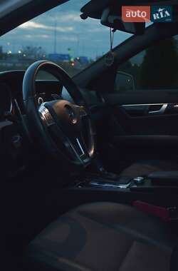 Седан Mercedes-Benz C-Class 2011 в 