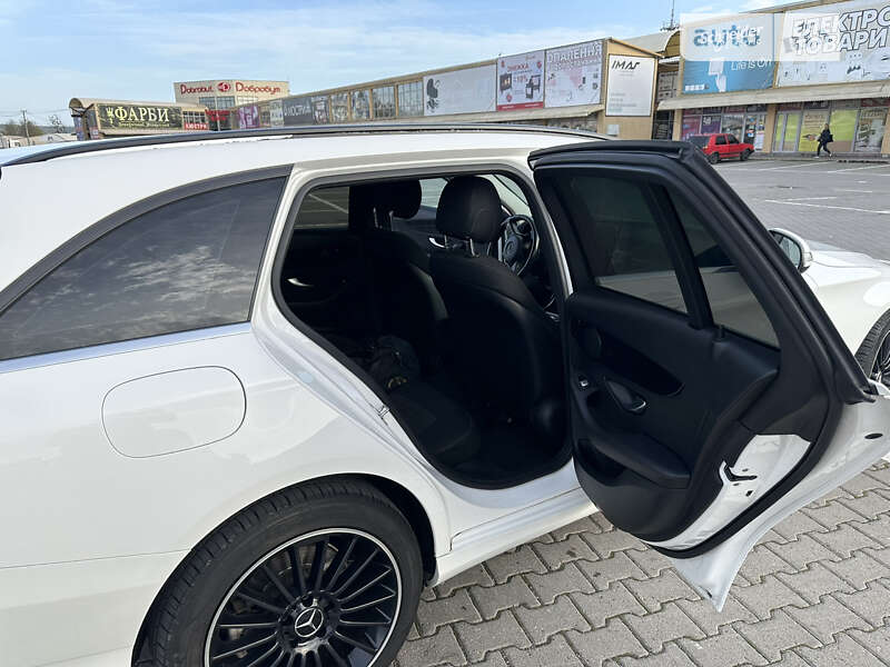Универсал Mercedes-Benz C-Class 2014 в Черновцах