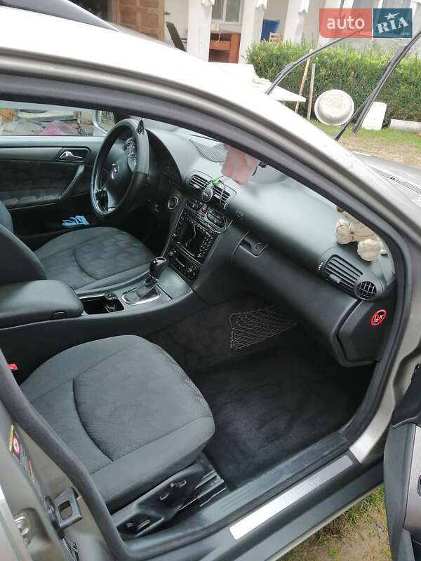 Седан Mercedes-Benz C-Class 2003 в Борщеве