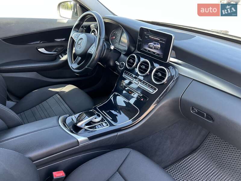 Універсал Mercedes-Benz C-Class 2016 в Дніпрі