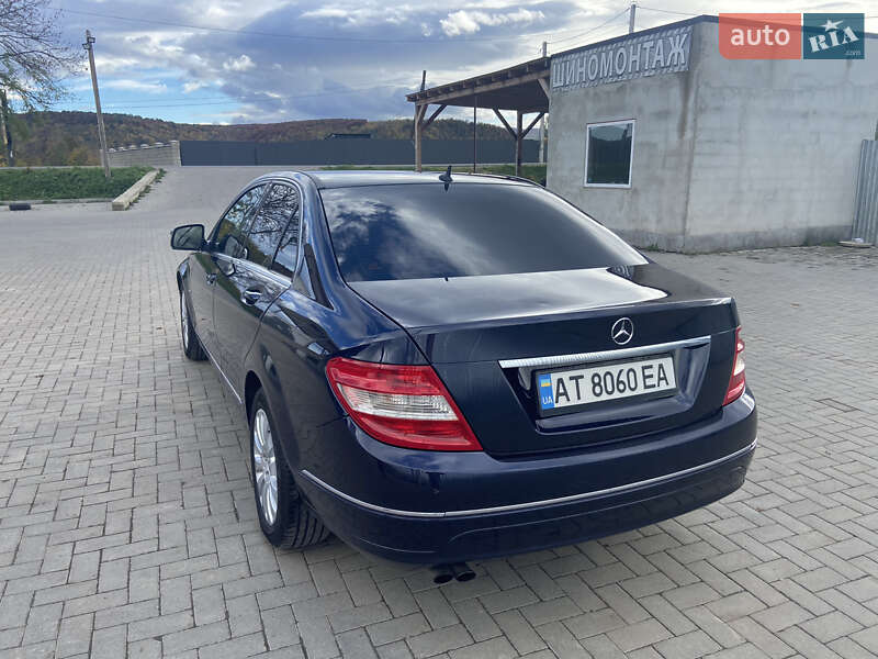 Седан Mercedes-Benz C-Class 2007 в Надвірній фото 7 Седан Mercedes-Benz C-Class 2007 в Надвірній