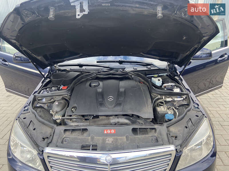 Седан Mercedes-Benz C-Class 2007 в Надвірній фото 48 Седан Mercedes-Benz C-Class 2007 в Надвірній