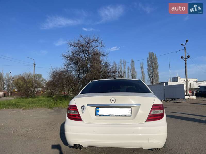 Седан Mercedes-Benz C-Class 2013 в Киеве