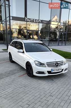 Універсал Mercedes-Benz C-Class 2013 в Ужгороді