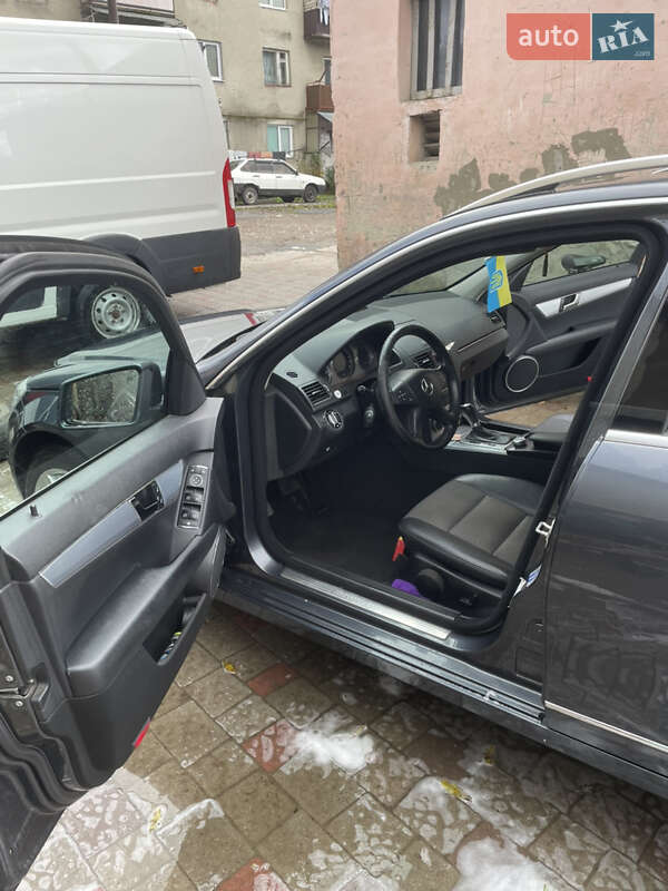 Универсал Mercedes-Benz C-Class 2008 в Сваляве