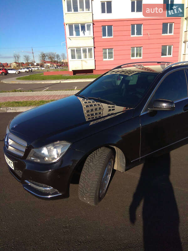 Універсал Mercedes-Benz C-Class 2014 в Вінниці