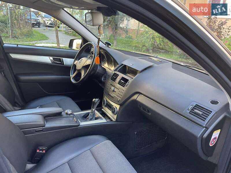 Универсал Mercedes-Benz C-Class 2010 в Стрые фото 18 Универсал Mercedes-Benz C-Class 2010 в Стрые