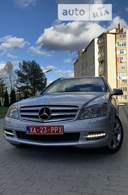 Универсал Mercedes-Benz C-Class 2010 в Новояворовске