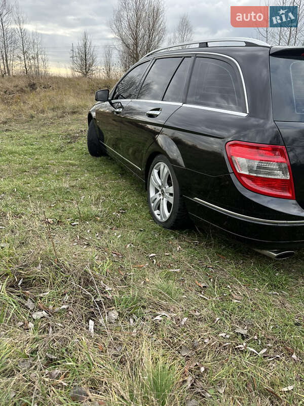 Универсал Mercedes-Benz C-Class 2008 в Киеве