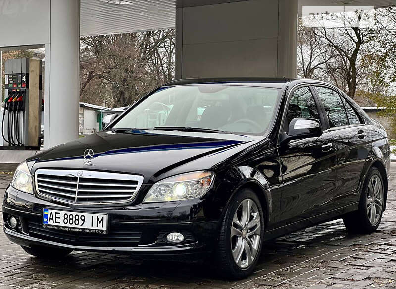 Седан Mercedes-Benz C-Class 2008 в Днепре