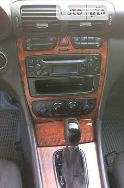 Седан Mercedes-Benz C-Class 2002 в 
