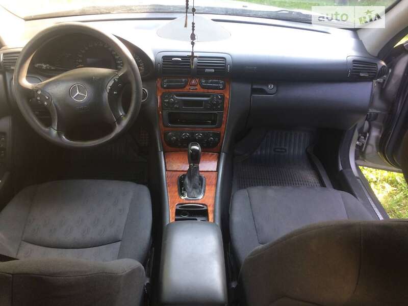 Седан Mercedes-Benz C-Class 2002 в Ивано-Франковске