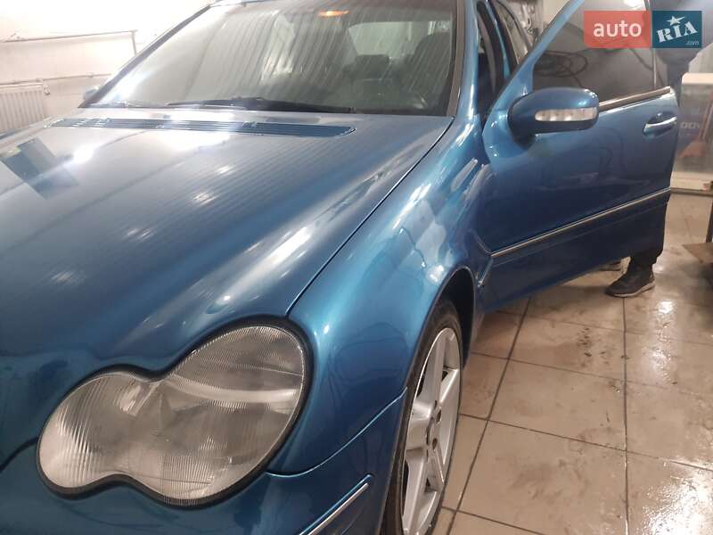 Седан Mercedes-Benz C-Class 2000 в Киеве
