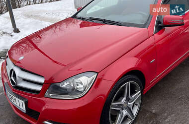 Купе Mercedes-Benz C-Class 2011 в Киеве