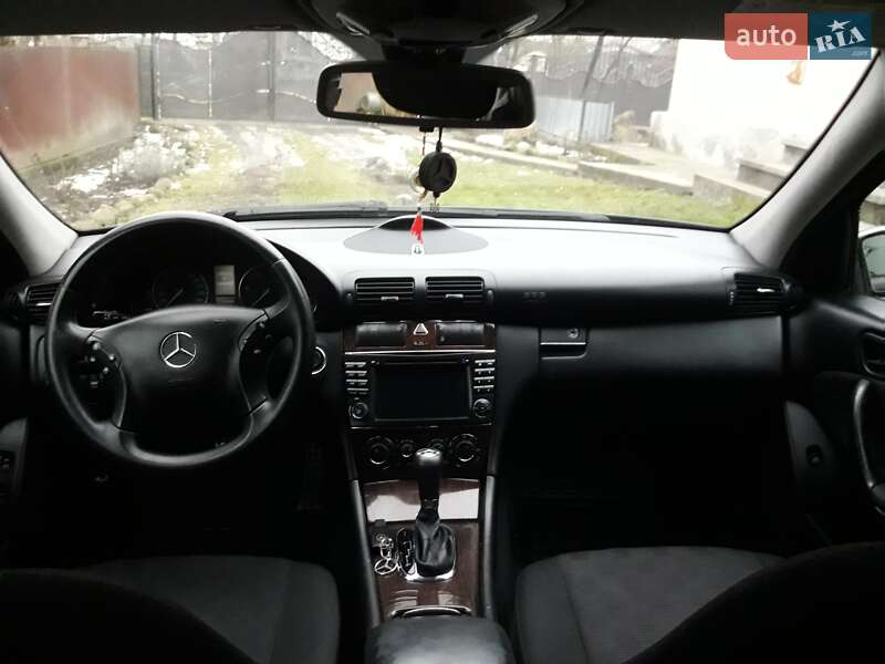 Универсал Mercedes-Benz C-Class 2006 в Коломые