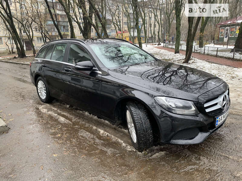 Универсал Mercedes-Benz C-Class 2015 в Киеве