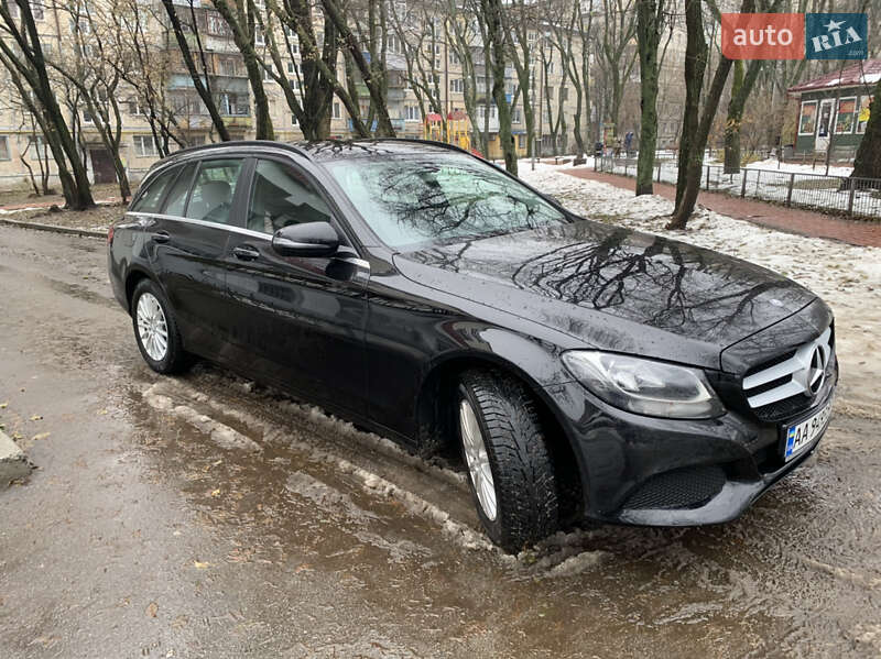 Универсал Mercedes-Benz C-Class 2015 в Киеве