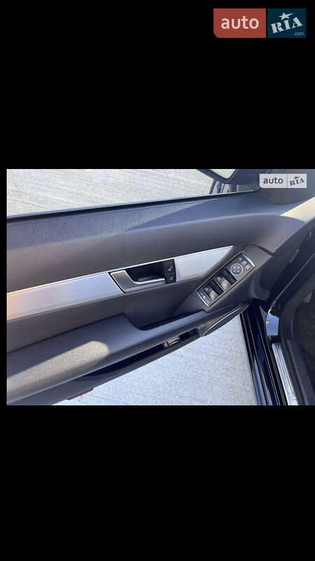 Седан Mercedes-Benz C-Class 2012 в Виннице