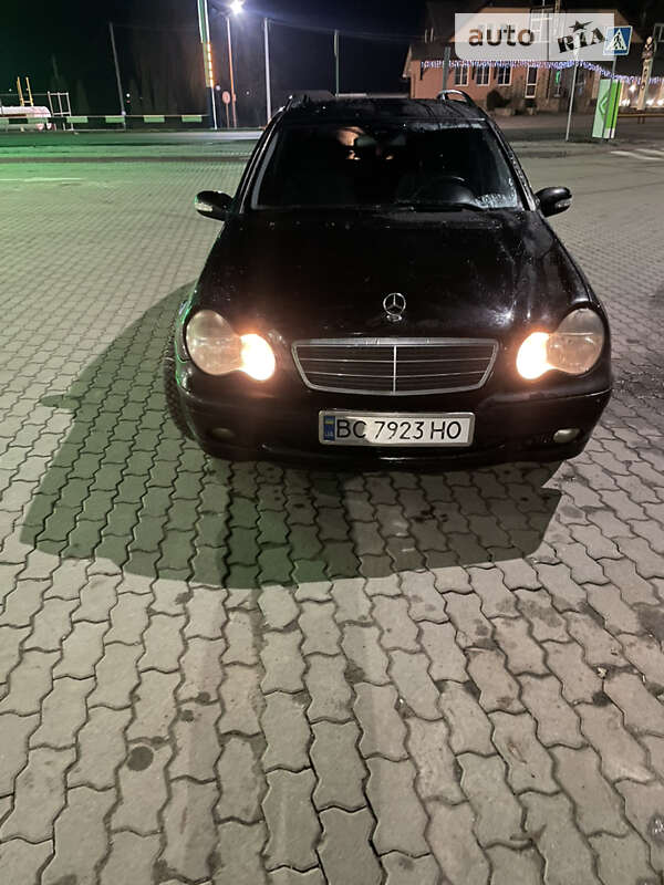 Mercedes-Benz C-Class 2004