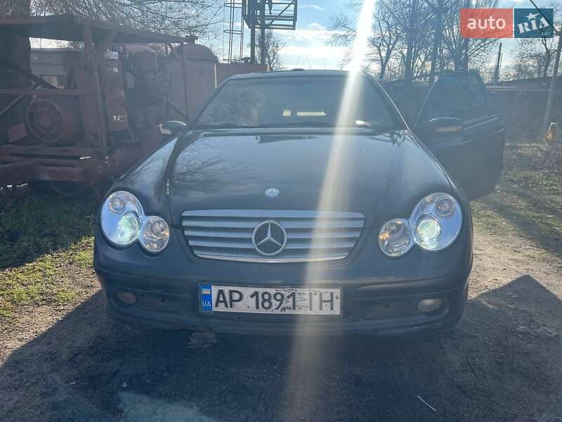 Купе Mercedes-Benz C-Class 2003 в Запорожье фото 2 Купе Mercedes-Benz C-Class 2003 в Запорожье