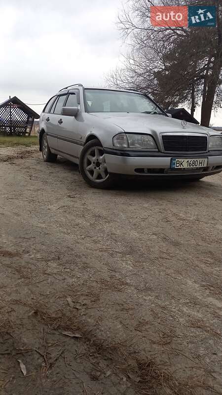 Універсал Mercedes-Benz C-Class 1996 в Млиніві