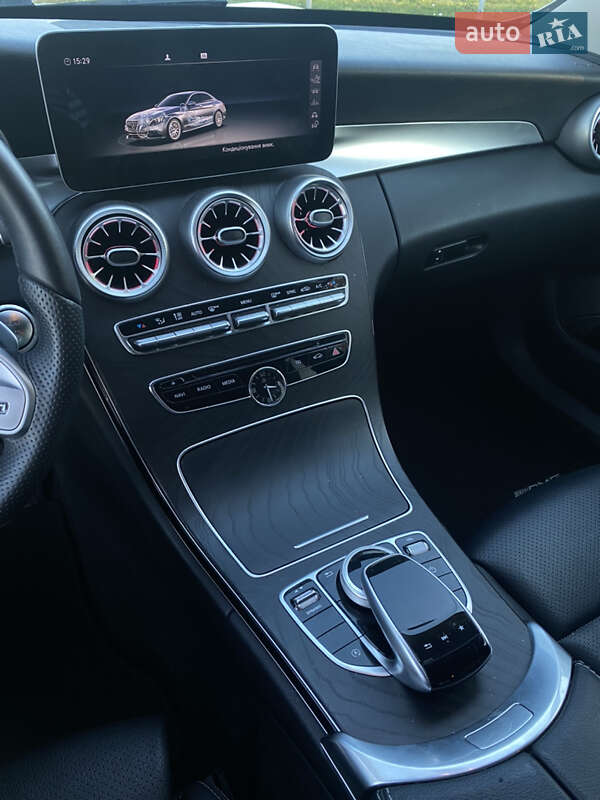 Седан Mercedes-Benz C-Class 2017 в Киеве