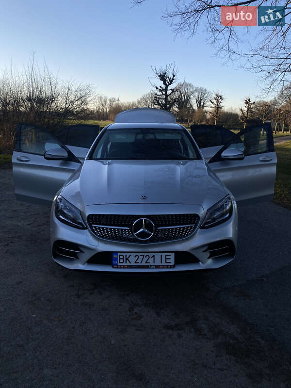 Седан Mercedes-Benz C-Class 2017 в Киеве