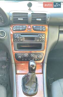 Универсал Mercedes-Benz C-Class 2002 в Ракитном