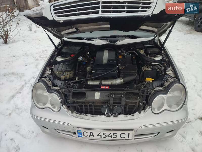 Седан Mercedes-Benz C-Class 2004 в Шполе